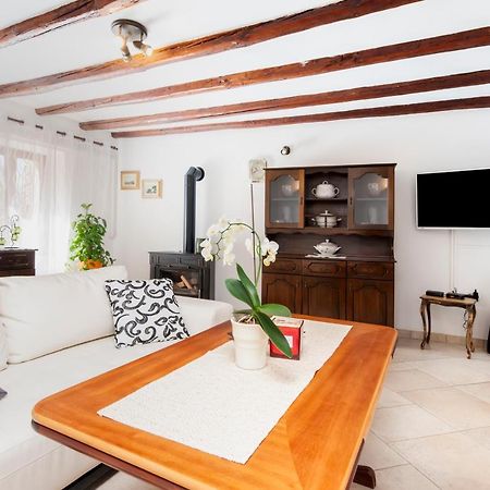 Apartment Pino Bale Exterior photo