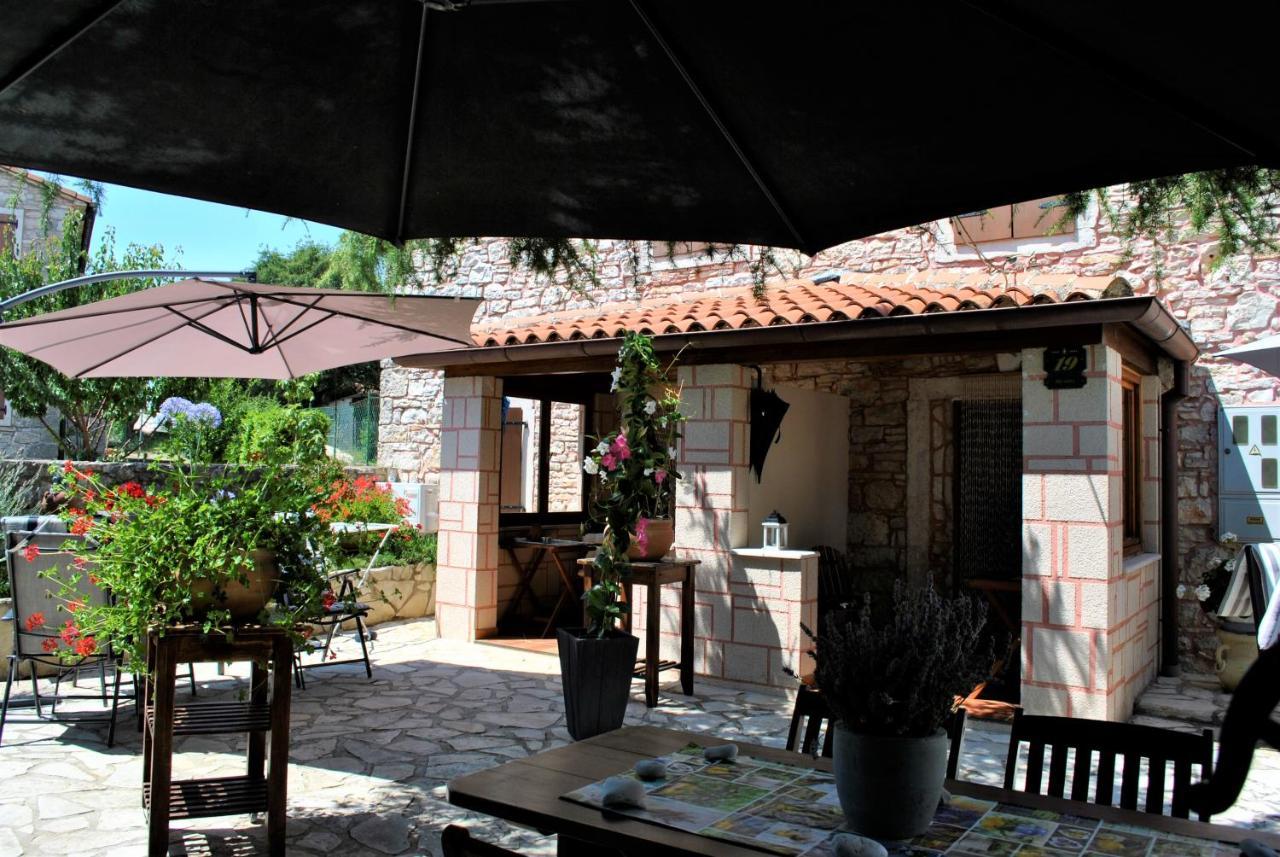 Apartment Pino Bale Exterior photo