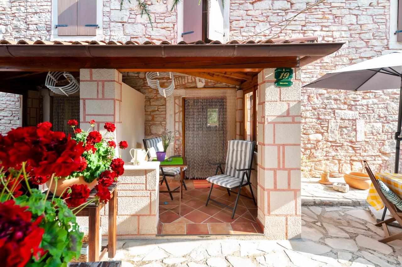 Apartment Pino Bale Exterior photo